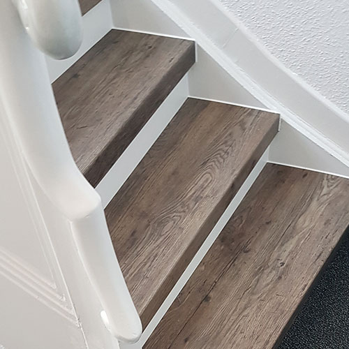 Treppenrenovierung Vinyl mooseiche